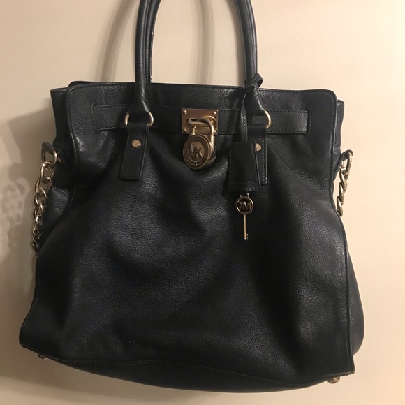 Michael Kors Handbags - Michael Kors large Hamilton bag